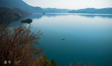 描写湖水的比喻句