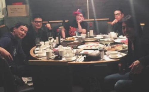 请发短信给兄弟