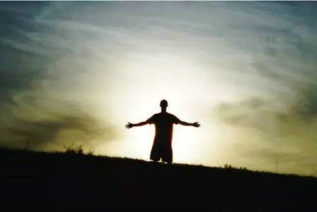 现实生活总是在泥沙下，充满欢笑和眼泪1