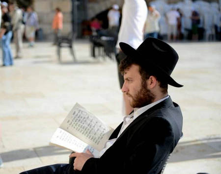 在优胜劣汰的生存世界中，您必须不断提高自己的价值1