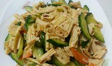 白糖拌黄瓜歇后语