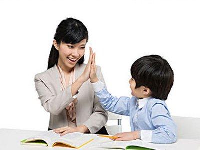 妈妈鼓励孩子们学习的东西