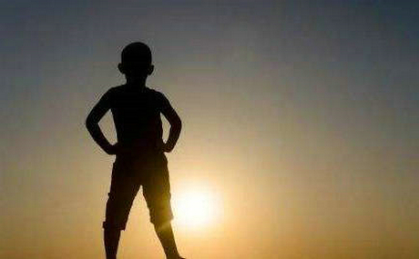 外面的世界还很大，你有足够的时间，生活没什么大不了的