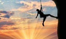 人生总有起起落落，一定要挺住，困难面前不能退缩