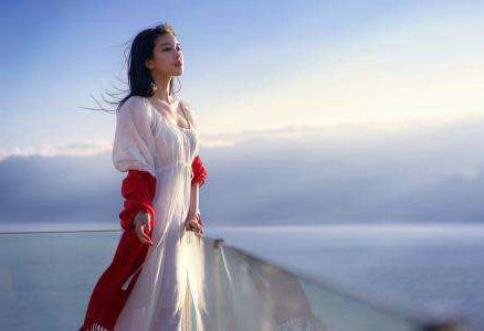 面对生活中的种种麻烦，乐观面对一切都会带来幸福