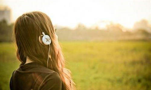 爱不是没有对与错，但对与错根本不重要