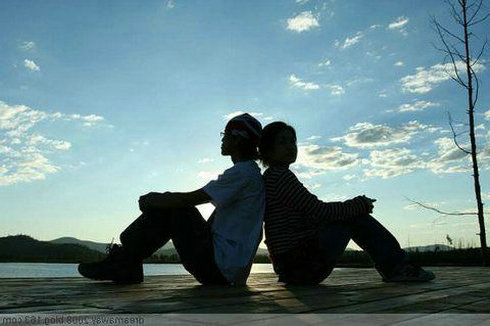 最后,我的爱实际上只是你向东走,我向西走