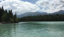 形容湖水的比喻句