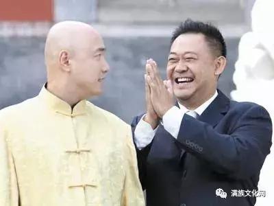 虎头寻找虱子寓言