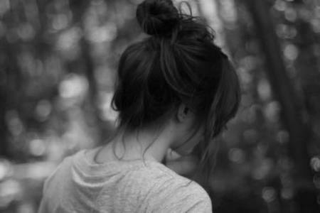 谈论悲伤的句子，简短而优美的句子1