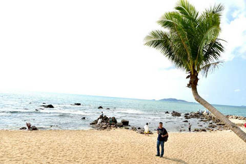 抛开各种分散注意力的想法，您会后退一步，天空很高，海洋很广阔1