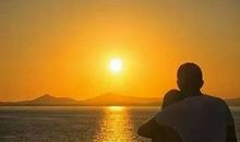 不是两情相悦，那就放手吧，与你，与她，皆是解脱