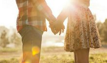 爱情的句子经典短句子：爱情没有规则，也不应该有条件