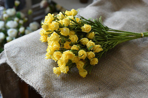 没有钱就是不快乐的句子世界上所有的不幸都是因为没有钱1