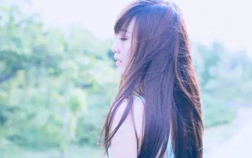 岁月流逝，爱无非是隐藏在小细节中