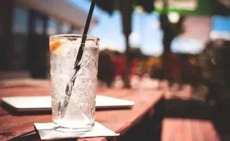 人生苦短，不必担心太多，只要跟随别人的理解1