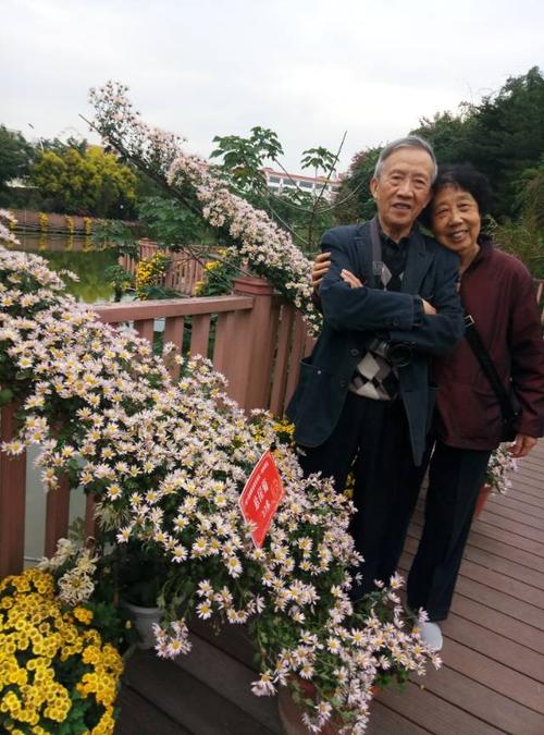 祝你生日快乐阿姨