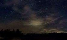 描述夜晚天空的句子