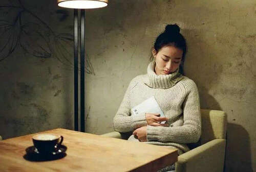 存在于一个人的生活中有很多种，而空气也是一种