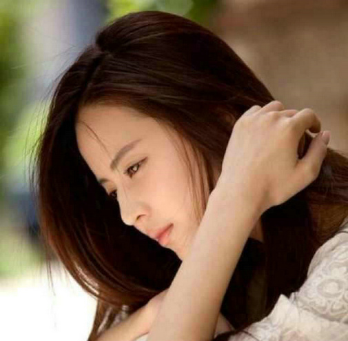 在一开始面对爱情，到最后必须放手