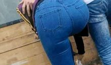 描写男人身材的句子