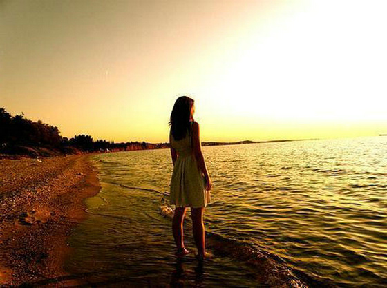 决定放手让她回到人海中，这一生没有机会在来世继续