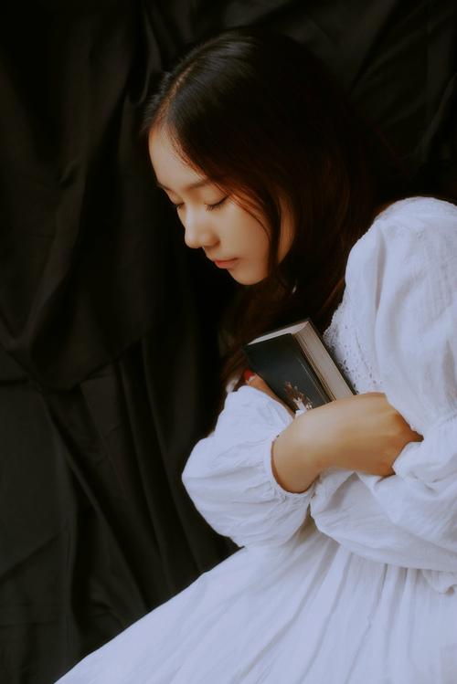 一段感动女孩的段落