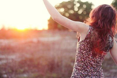 悲伤和美丽的句子带图片，悲伤和美丽的句子带图片