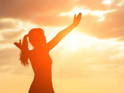 一个坚强的女孩的励志句子