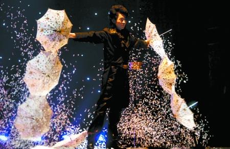 描述魔术表演的句子