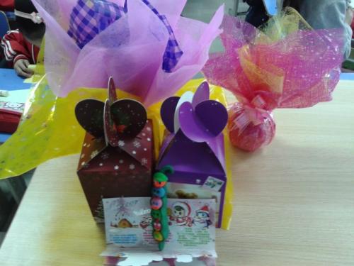 谈论在圣诞节前夕收到礼物