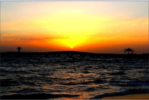 一句话描述海上日出