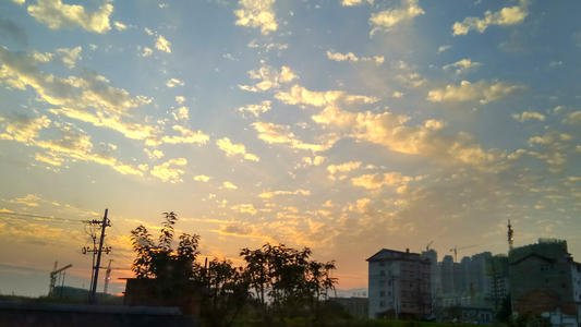 雨夜的雷声句子