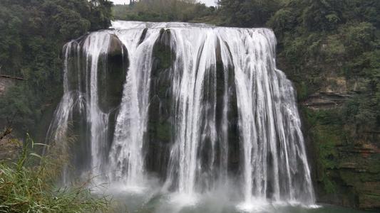 称赞黄果树瀑布