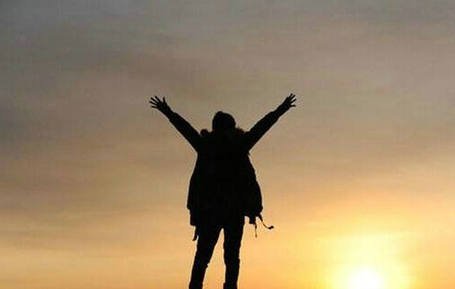 始终保持精神饱满地为理想而战