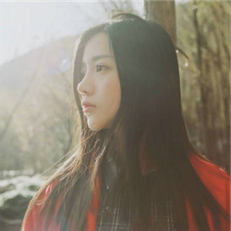 每当爱情临近时，都会不惜一切代价使人流连忘返