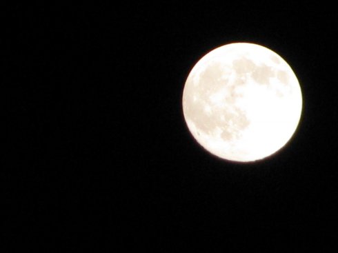 8月15日的月亮寓言