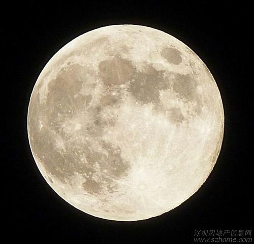 描述月亮的段落