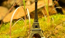 唯美的句子图片彩色：删掉的是回忆，只是回忆还留在心里