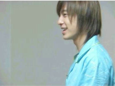 我曾经看过阳光，却被感动了，想到了你的阳光明媚