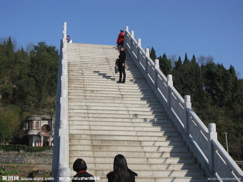 我站在桥上,看着风景经典的句子