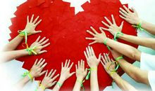 描写爱心的句子及图片