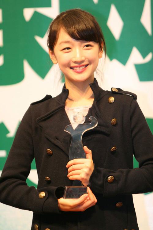 董瑜写人形句子