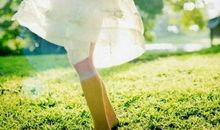 我喜欢春天的花，夏天的树，秋天的黄昏，冬天的阳光，和每天的你