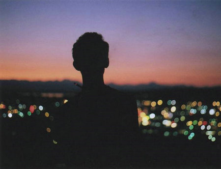 失踪就是不忘记他的善良和恨他的不幸