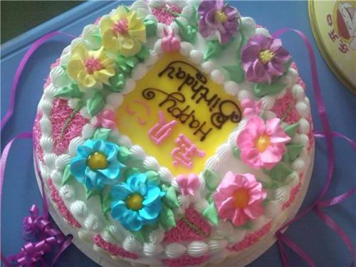 兄弟生日蛋糕的祝福