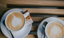 爱情的句子个性签名：爱情总藏在温柔的心里