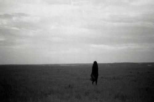 伤心地谈论朋友圈