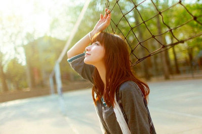 优美的句子段落，带有图片，寂寞如夏雨，无情地滴落，百草斜1