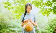 优美且富有哲理的句子：长不过执念，短不过善变